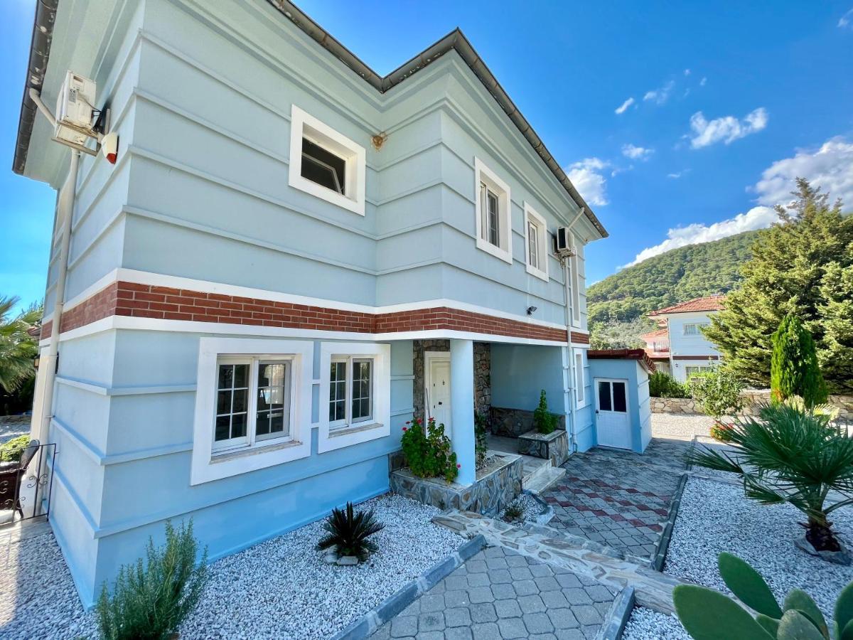 4 Bedroom - 3 Bathroom - 8 Person, Private Pool - Private 1000m2 Garden, Detached Villas, Unlimited Wifi - Free Parking Villa Fethiye