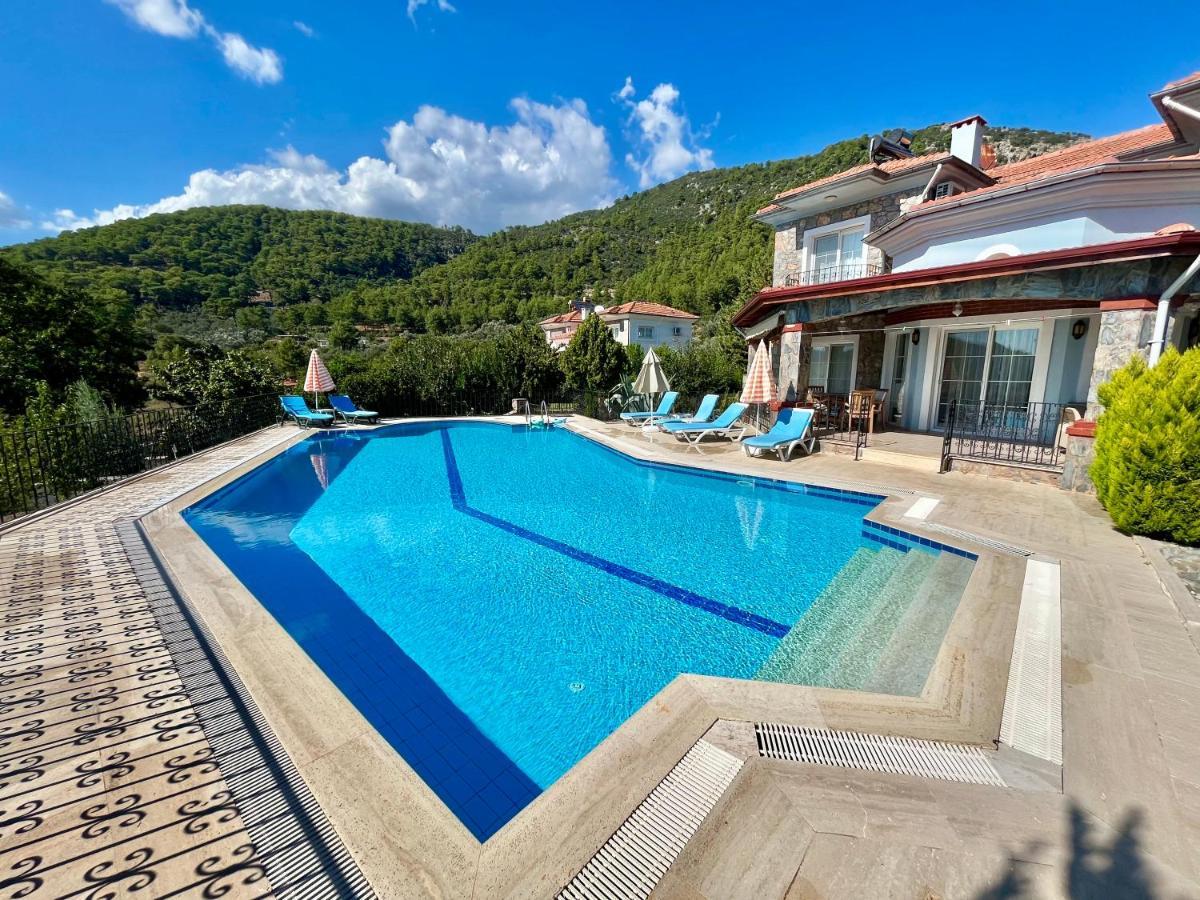 4 Bedroom - 3 Bathroom - 8 Person, Private Pool - Private 1000m2 Garden, Detached Villas, Unlimited Wifi - Free Parking Villa