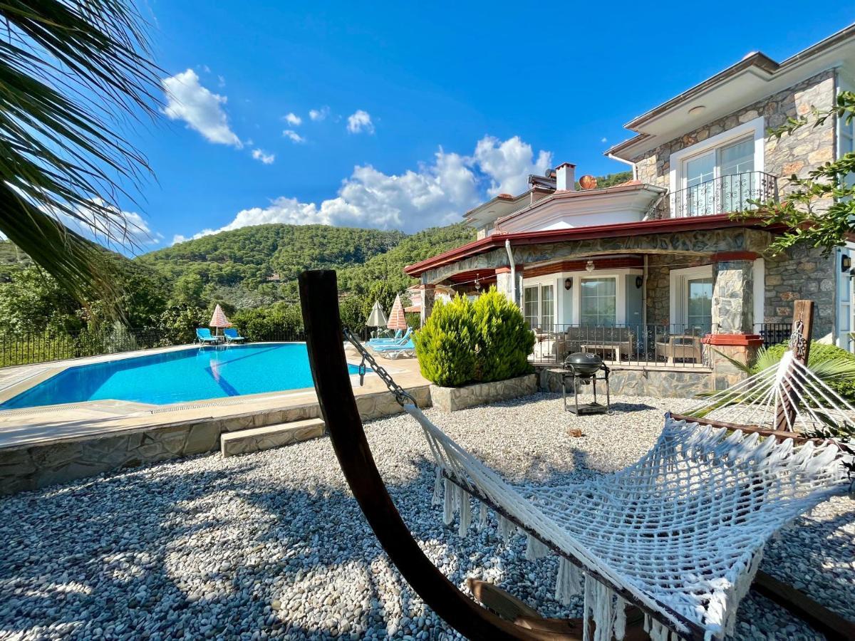 4 Bedroom - 3 Bathroom - 8 Person, Private Pool - Private 1000m2 Garden, Detached Villas, Unlimited Wifi - Free Parking Villa Fethiye