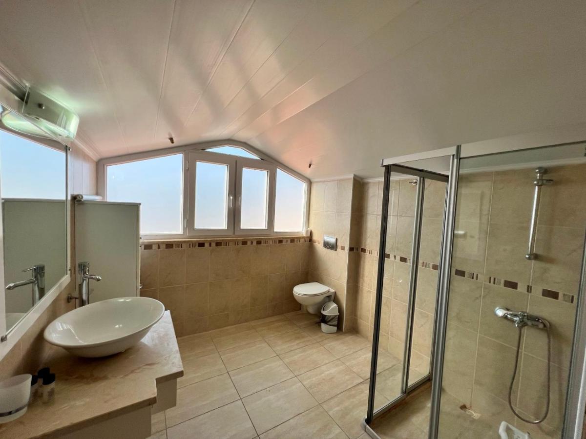 Valley Oludeniz, 4 Bedroom, Large Swimming Pool Villa *