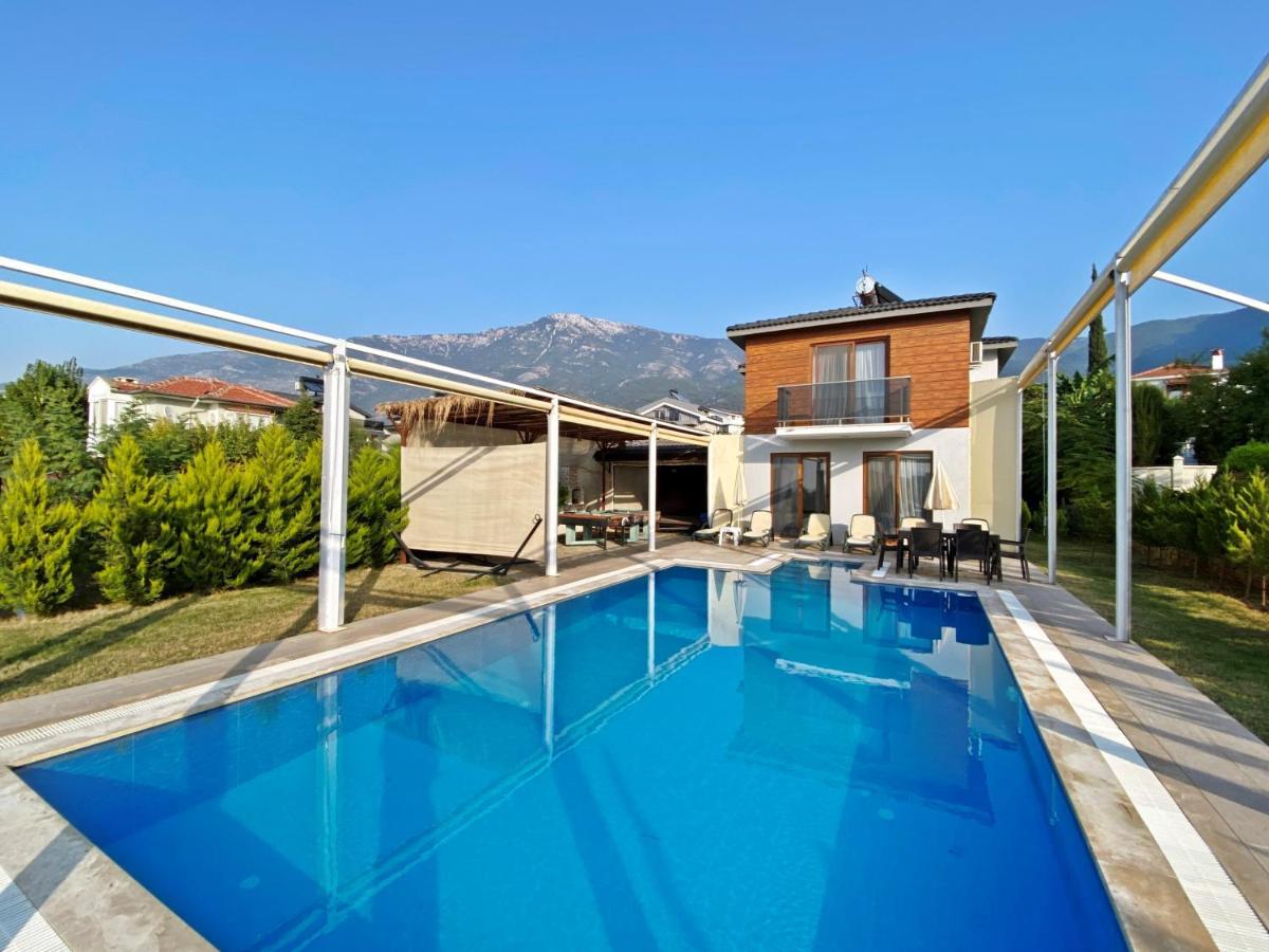 Villa Nisa Villa, Oezel Havuzlu,