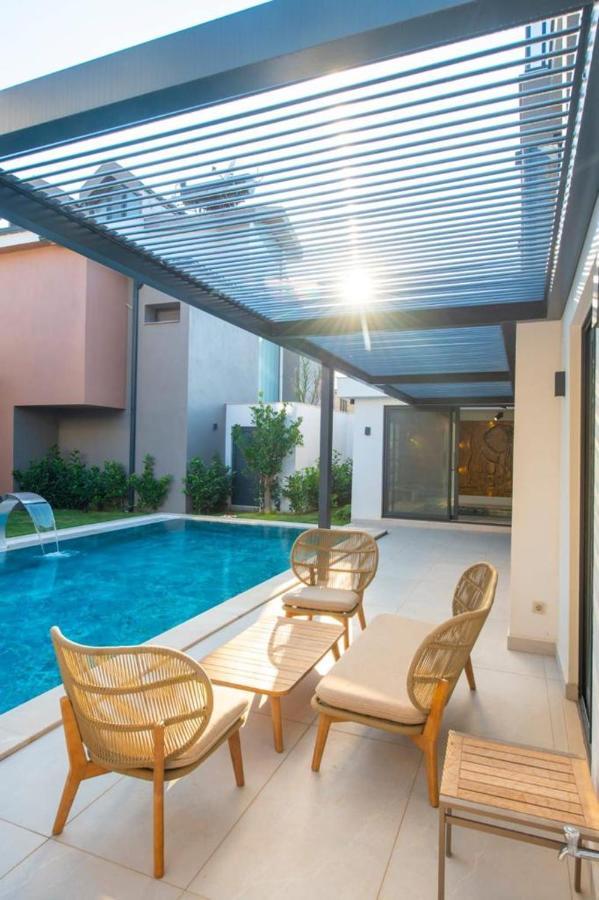 Luxury And Special Design In Hisaroenue Center -villa Bling Premium *
