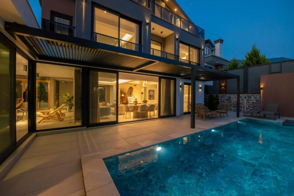 Villa Luxury And Special Design In Hisaroenue Center -villa Bling Premium Fethiye