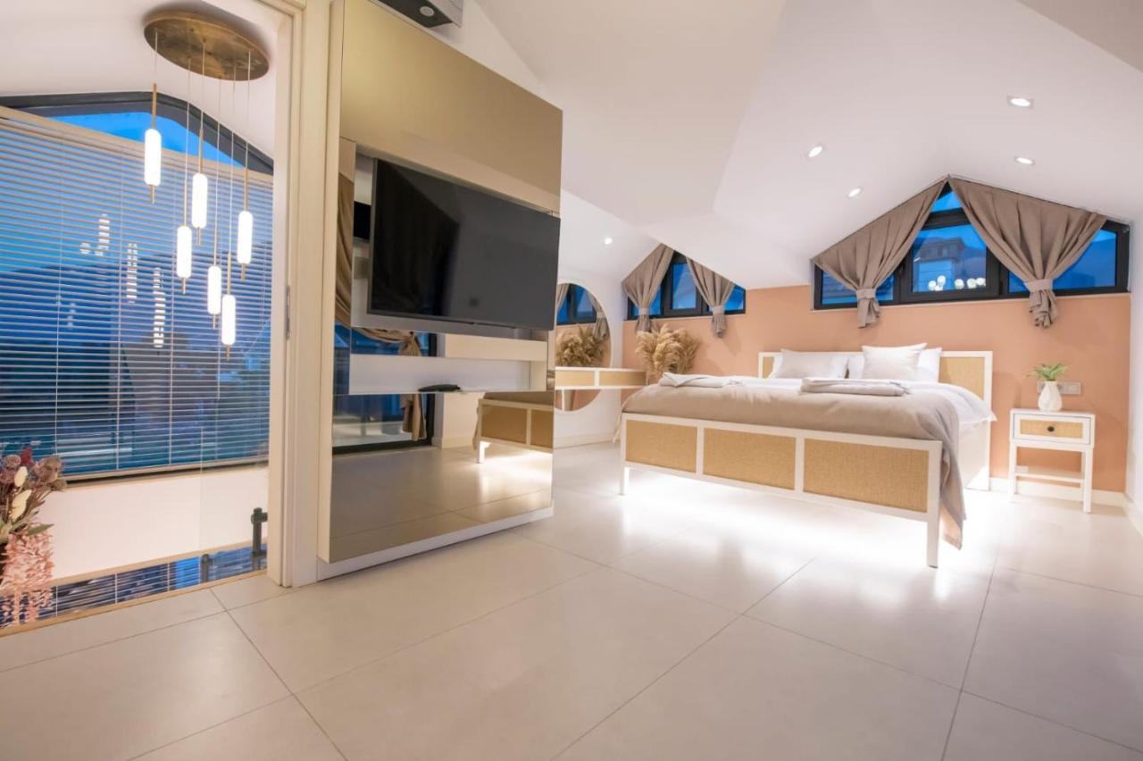 Villa Luxury And Special Design In Hisaroenue Center -villa Bling Premium Fethiye