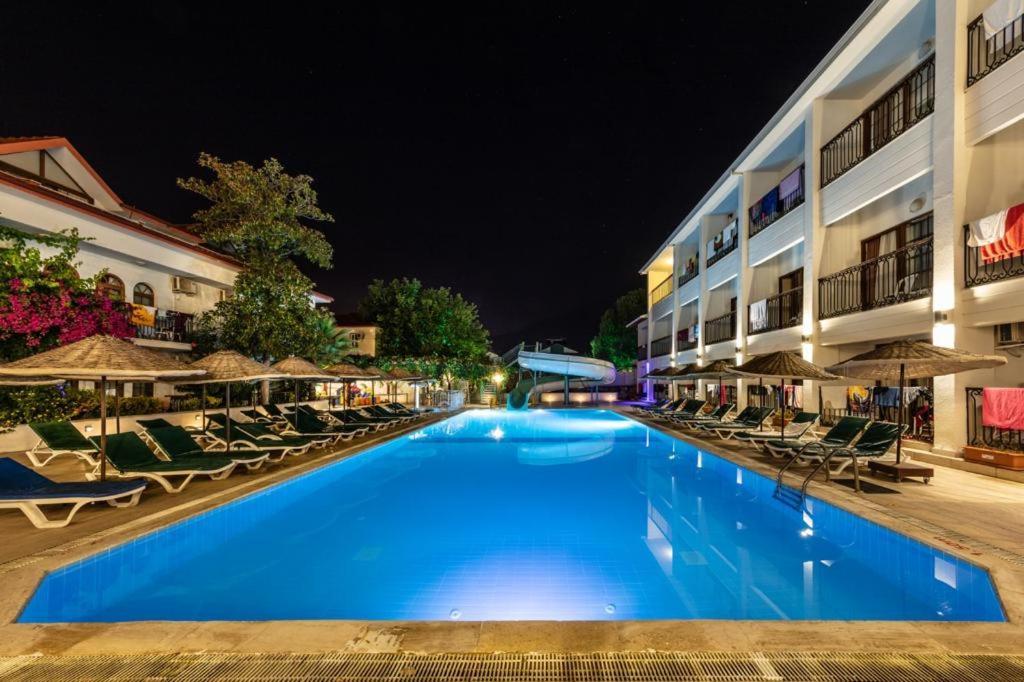 Aparthotel Golden Life