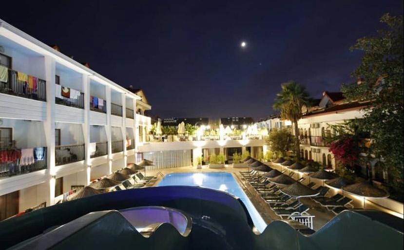 Aparthotel Golden Life *