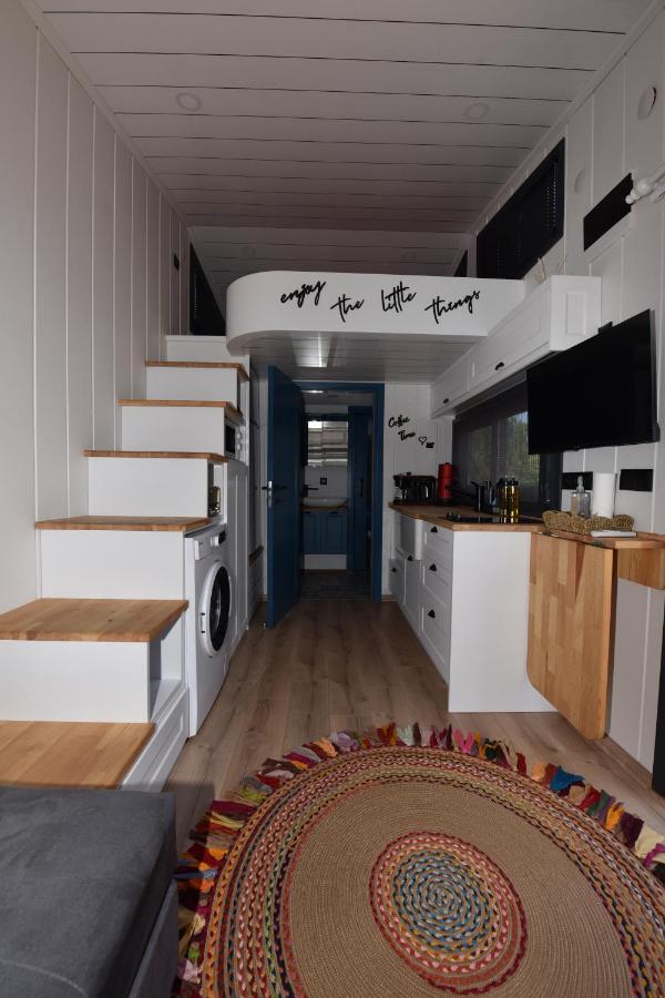 Arkaya Tinyhouse Villa *