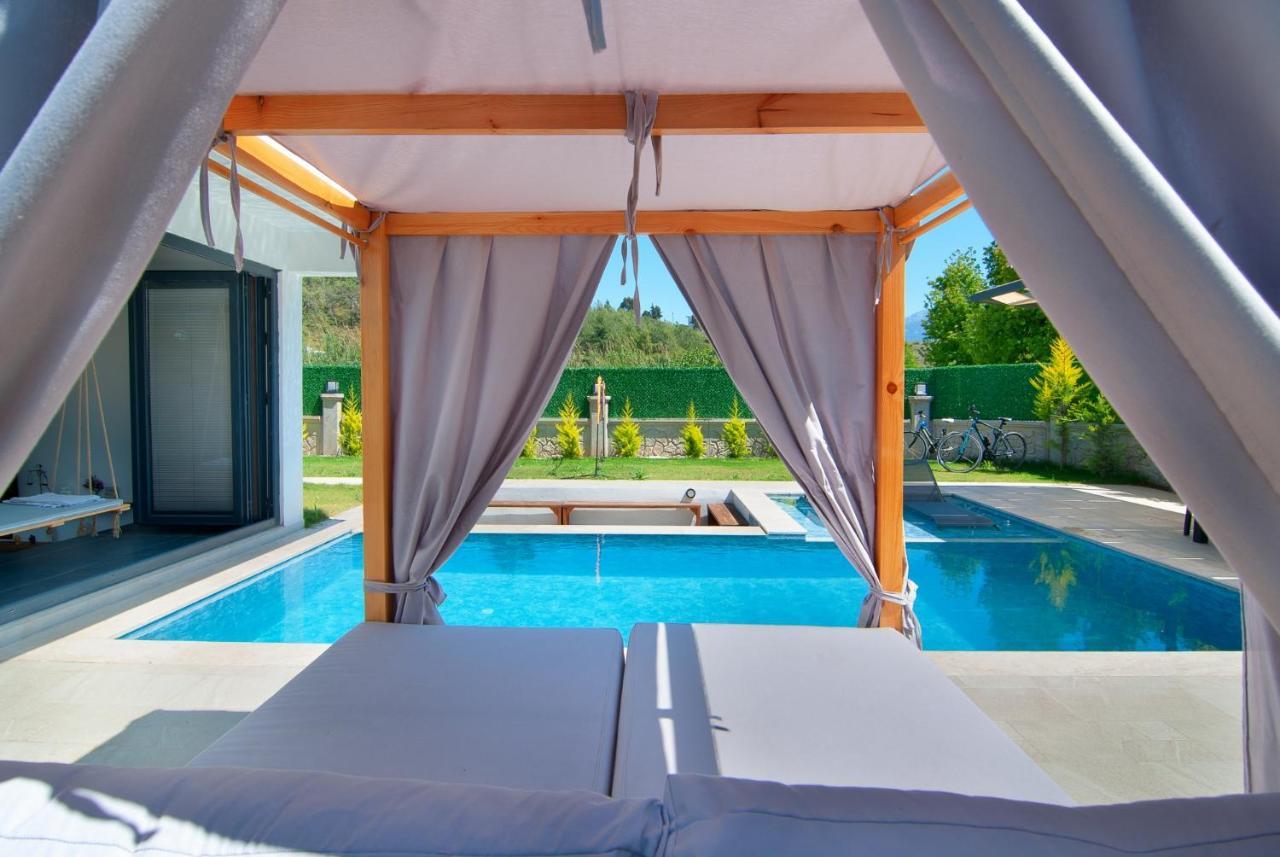 Marvelous With Pool And Jacuzzi In Fethiye