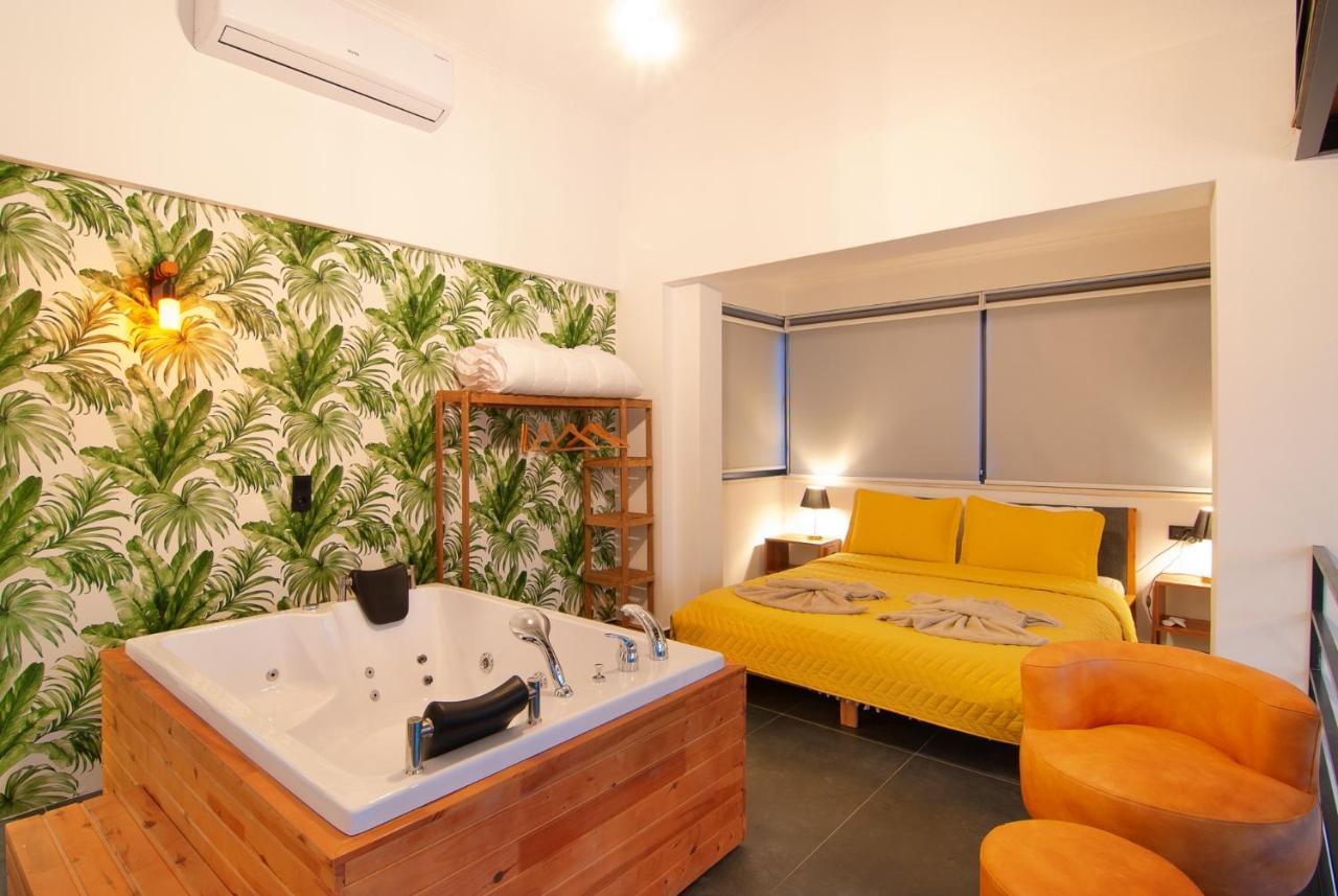 Marvelous With Pool And Jacuzzi In Villa Fethiye