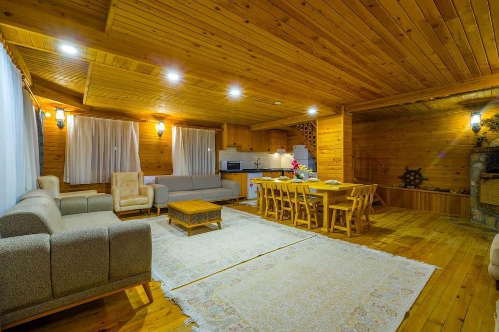 Lucky Kaydirakli Ve Selale Villa Fethiye