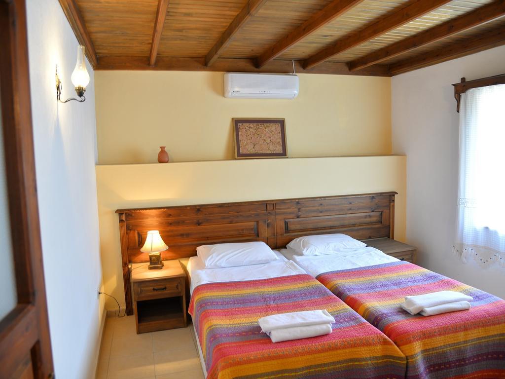 Sundial Hotel & Restaurant *