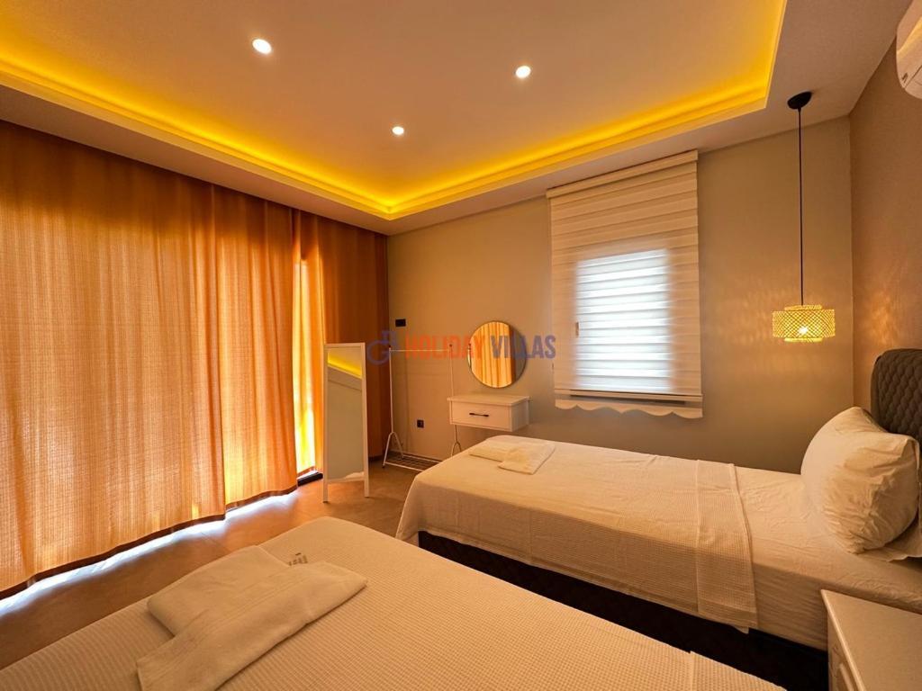 Arya Villa