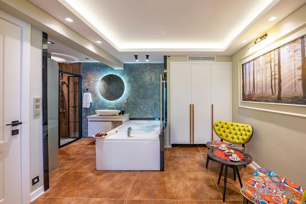 Merkezde Jakuzili Lueks - Ocekhomes Meva * Fethiye