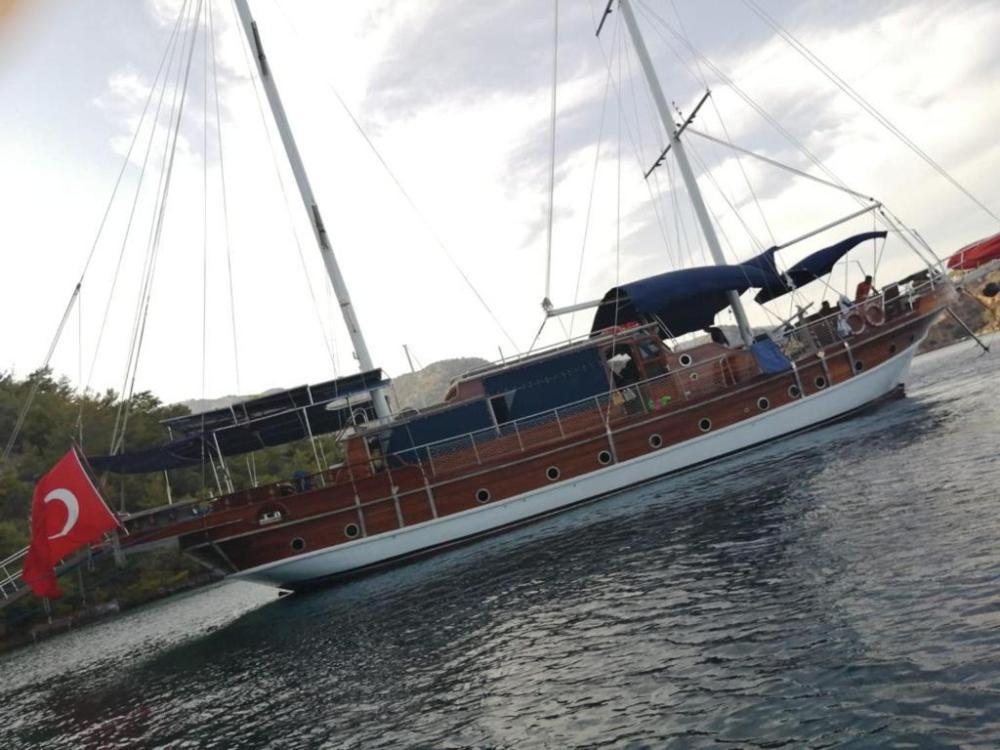 Botel Cemal Efe
