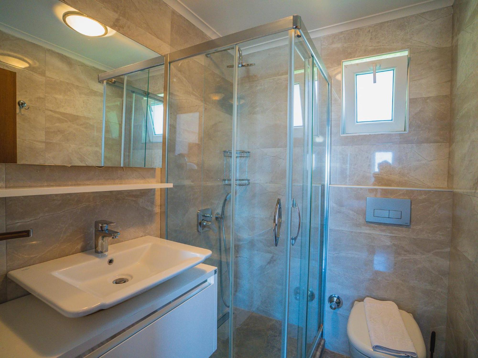 Ovacikta 3+1 Oezel Havuzlu Royal 15 Villa *