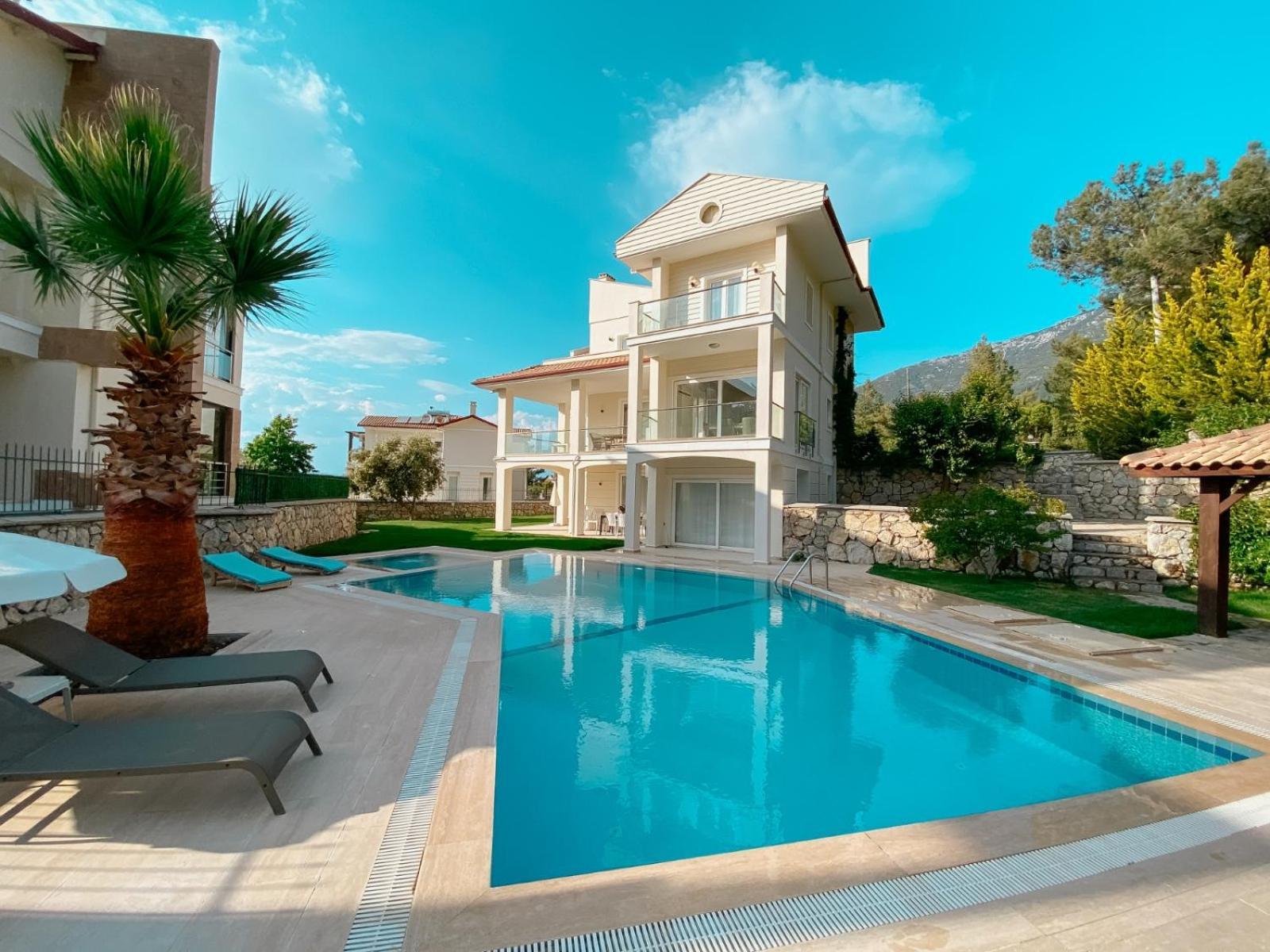 Villa Beatrice Large Family Fethiye