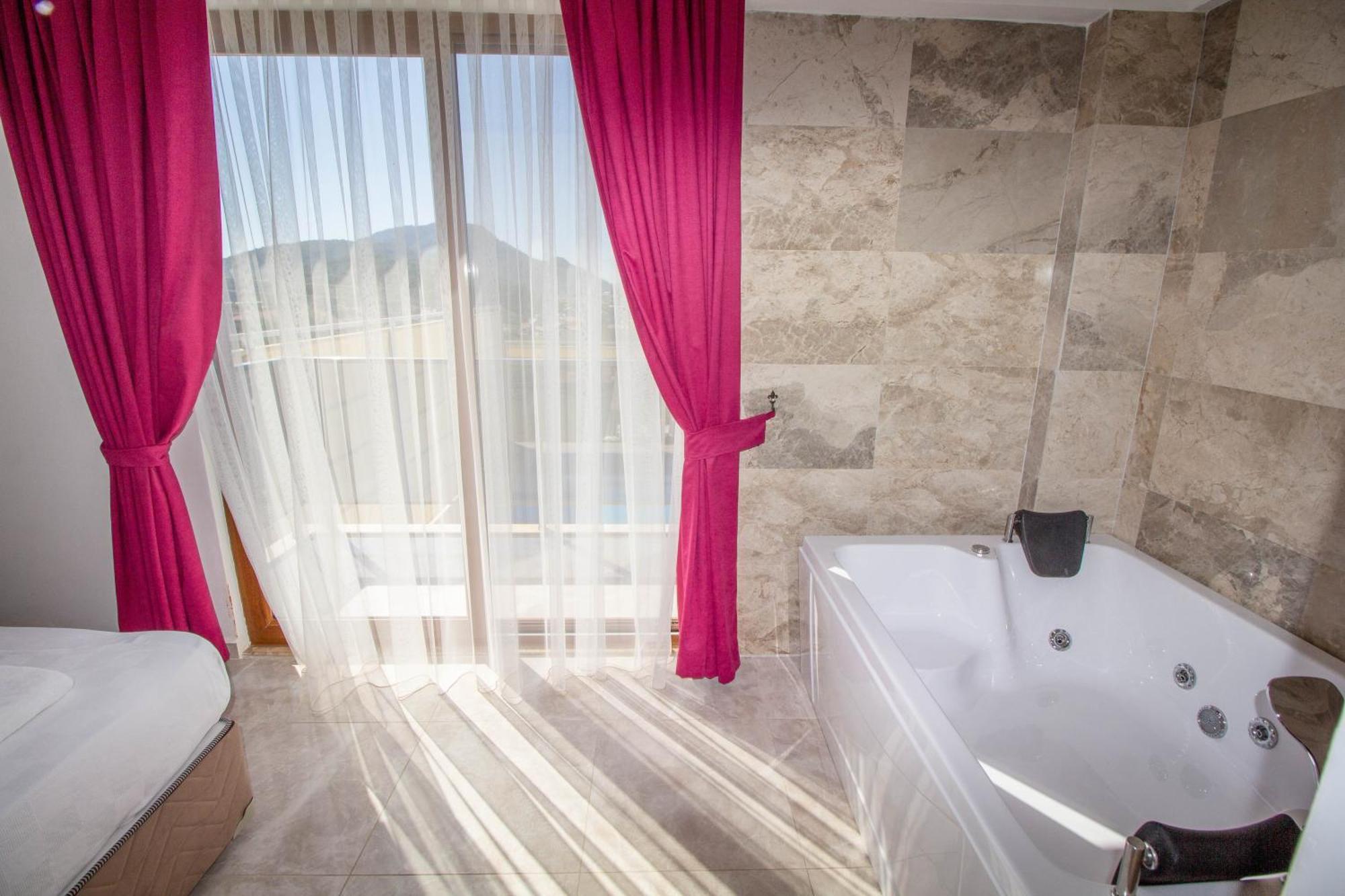 Nisa Villa, Oezel Havuzlu, Fethiye