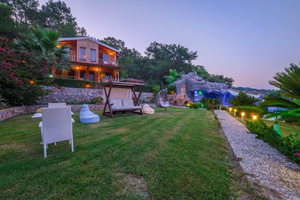Lucky Kaydirakli Ve Selale *
