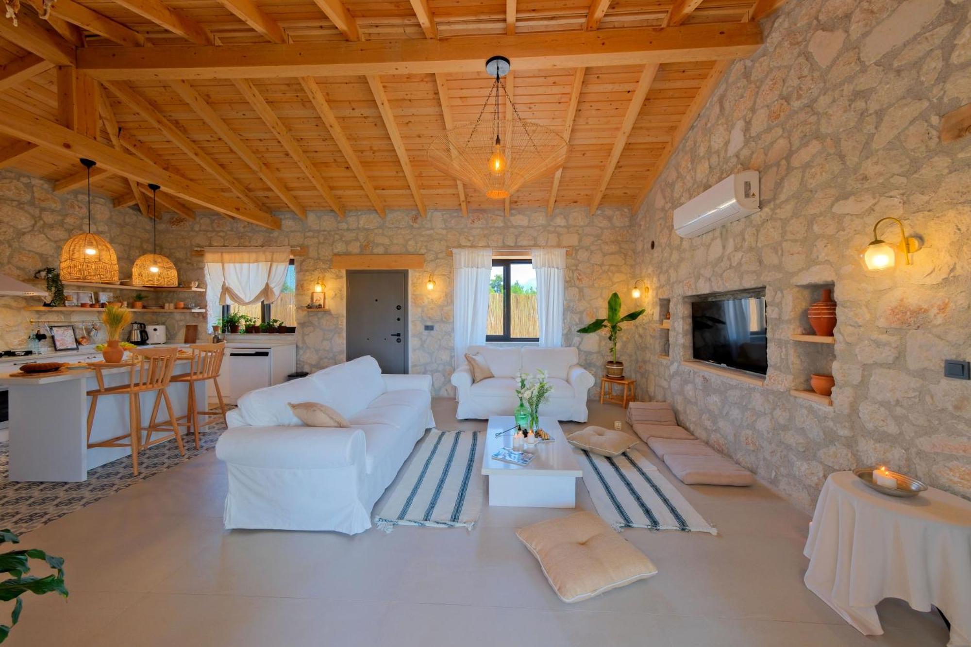 Nomade Seydikemer Korunakli Havuzlu Muhafazakar Villa *
