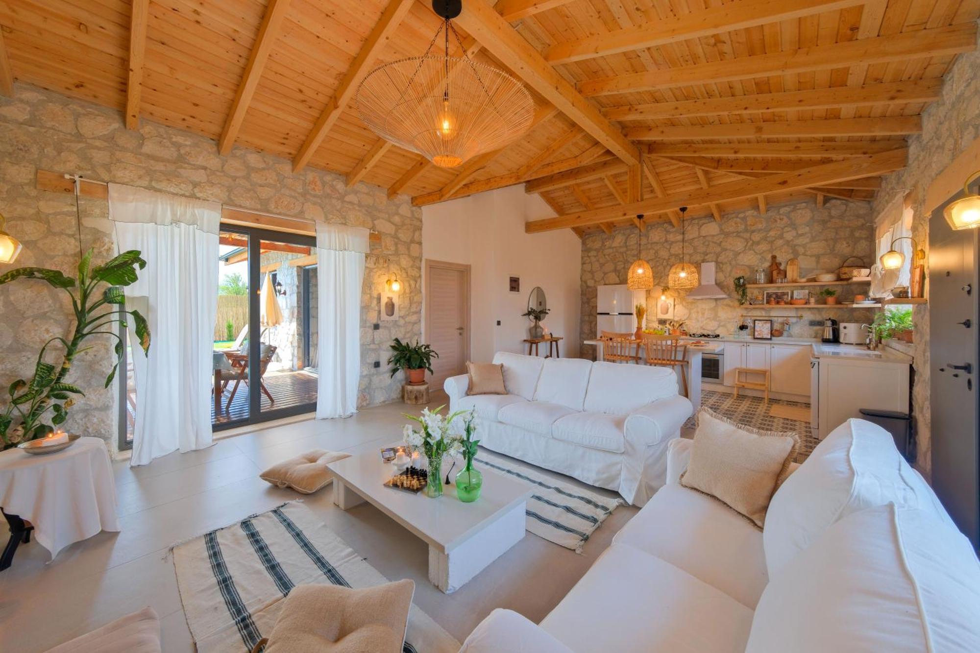 Villa Nomade Seydikemer Korunakli Havuzlu Muhafazakar