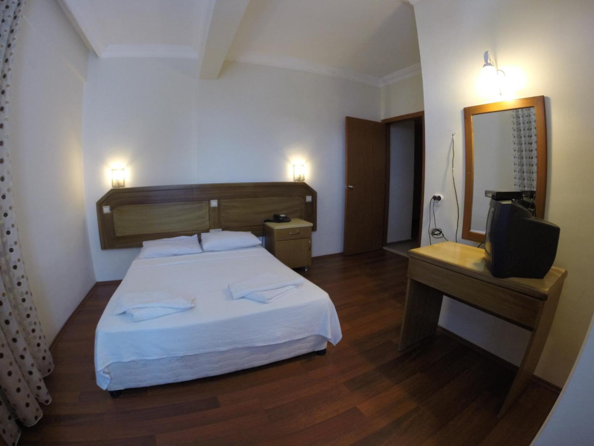Berlin Otel 2*