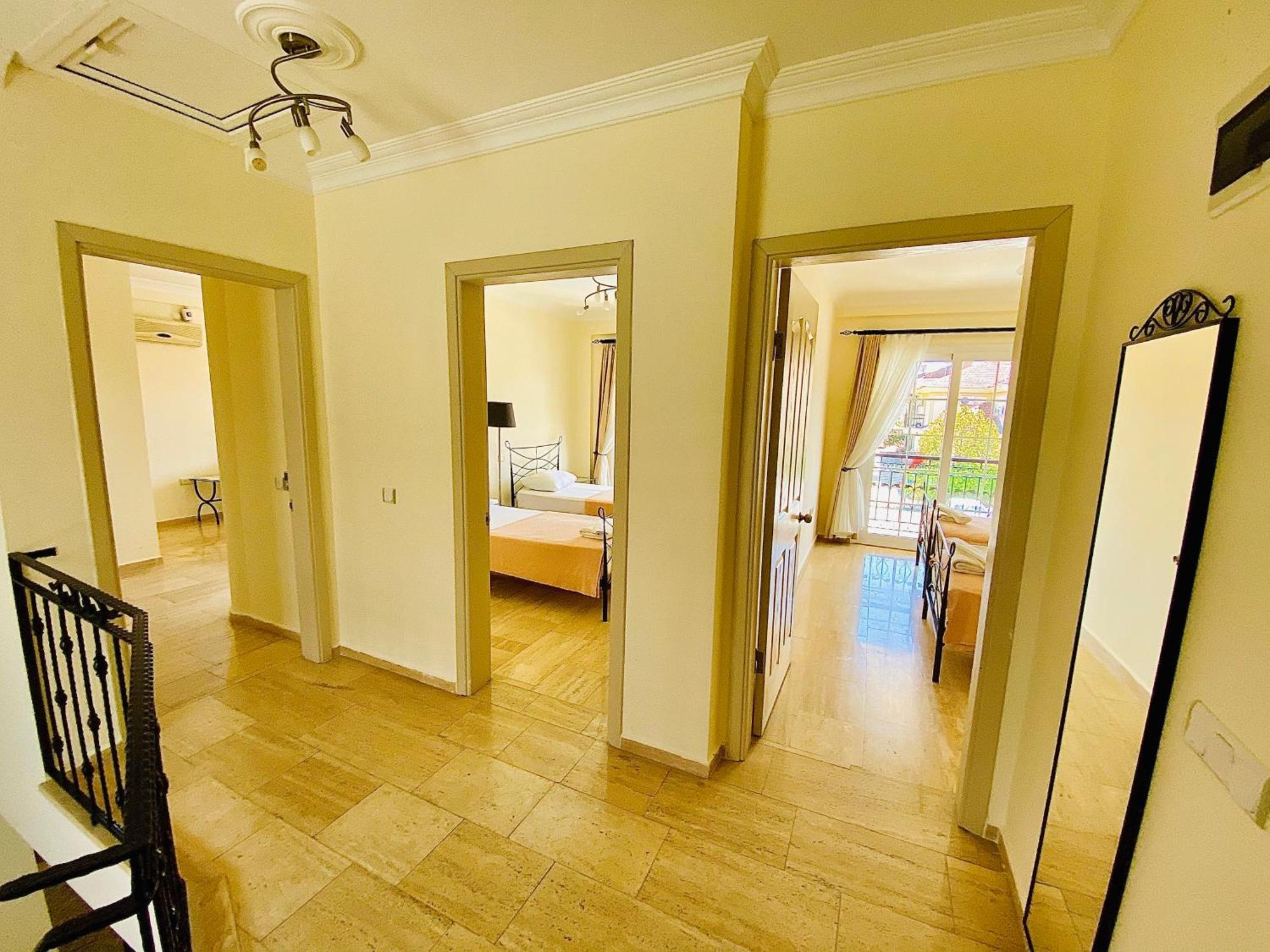 Ten Apart Hotel 3*