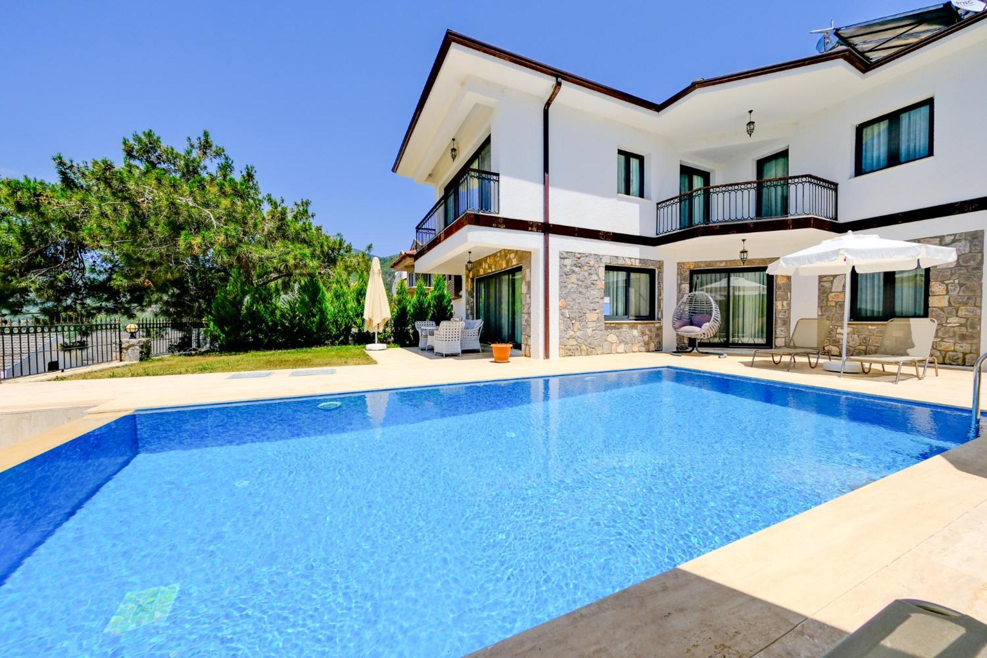 Mediterranean Breeze - Family-friendly Luxury - By Sunworld