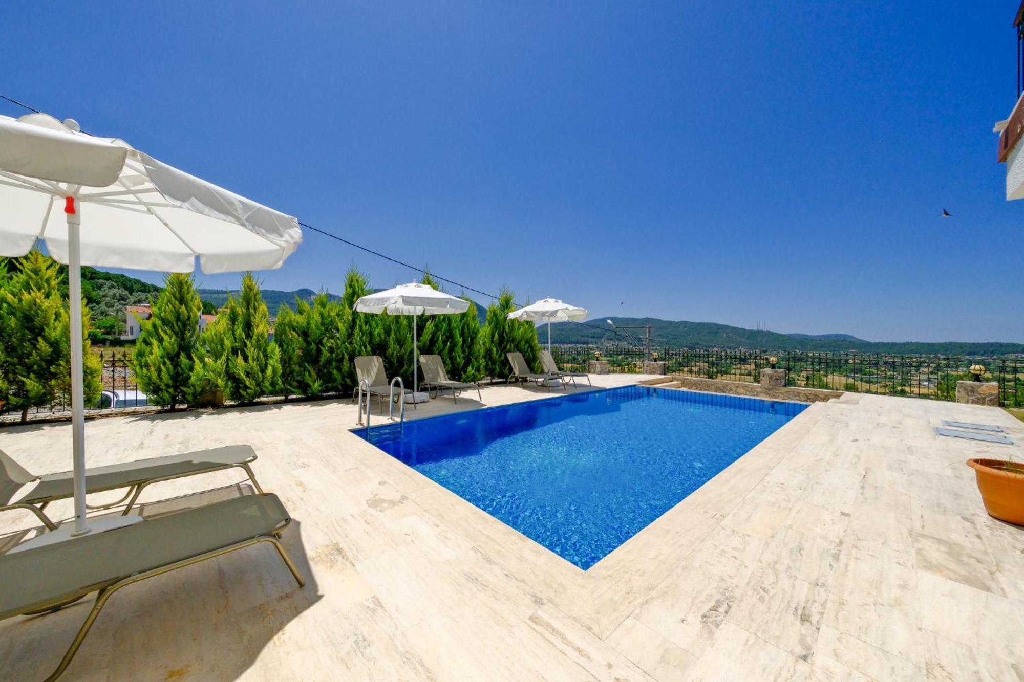 Villa Mediterranean Breeze - Family-friendly Luxury - By Sunworld *