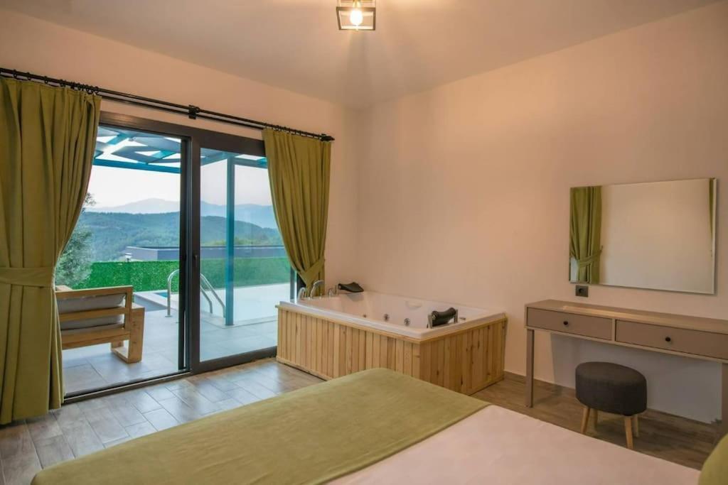 Merkezde Lueks Pamela 1 Villa
