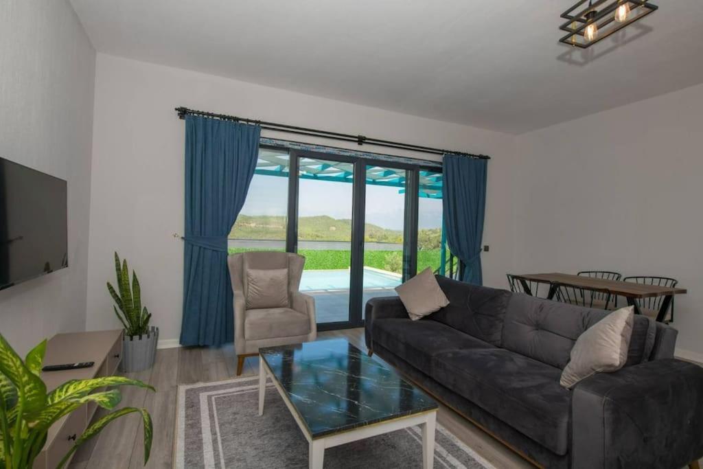 Villa Merkezde Lueks Pamela 1 *