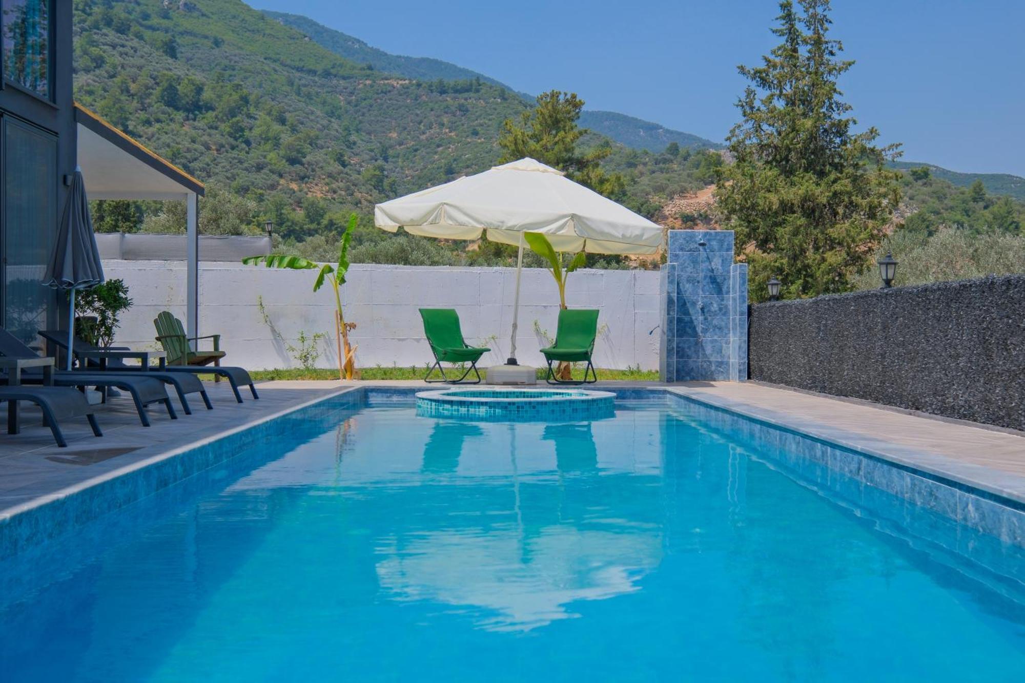 Havuz Jakuzili Luex Fethiye