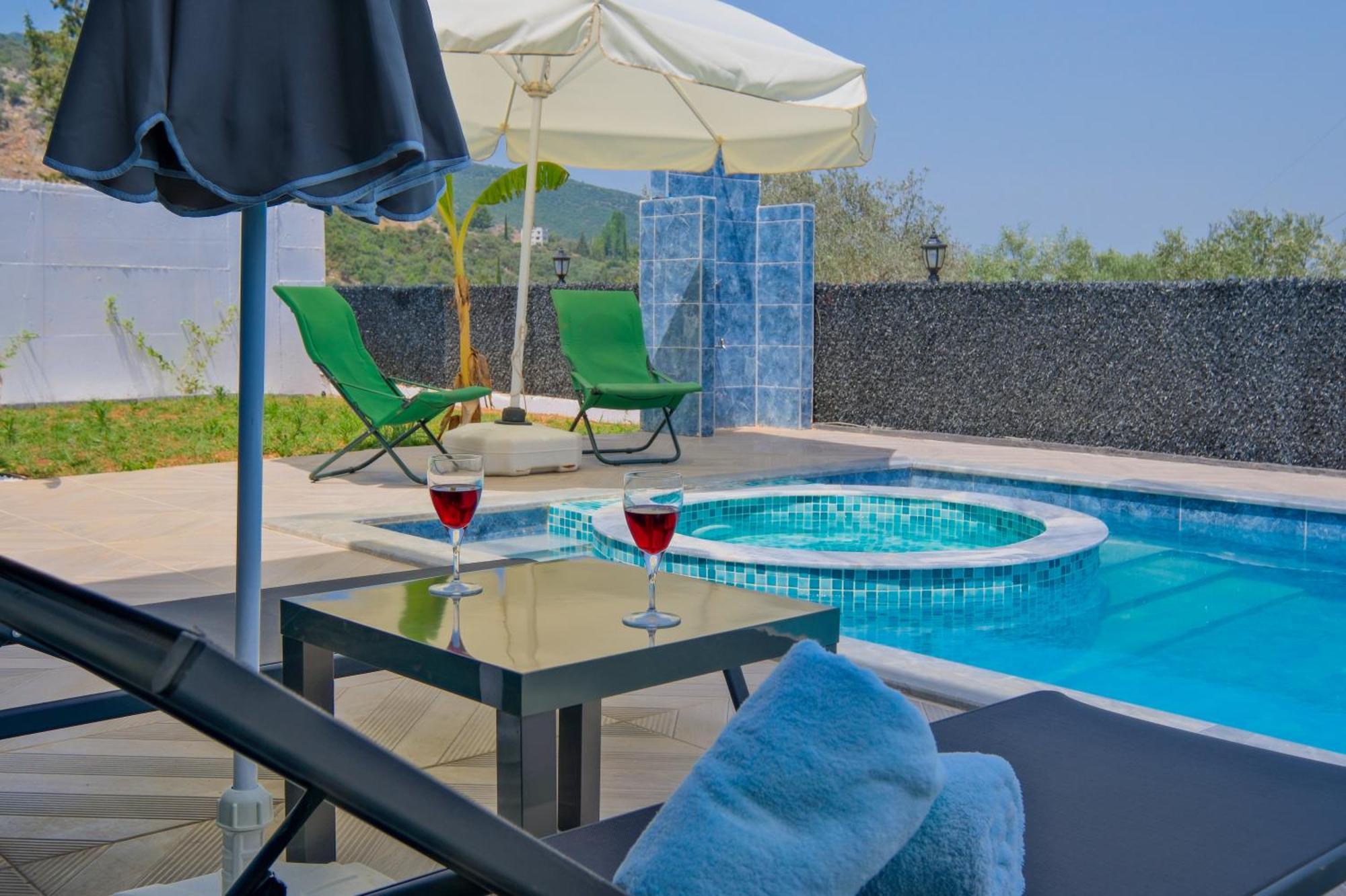 Havuz Jakuzili Luex * Fethiye