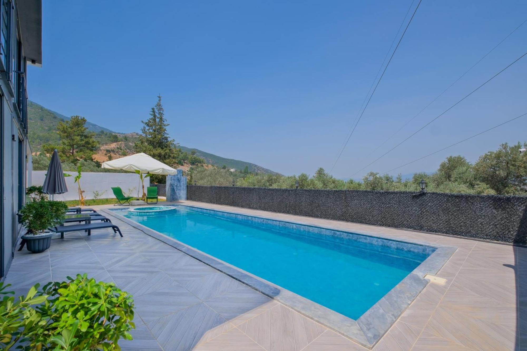 Havuz Jakuzili Luex * Fethiye