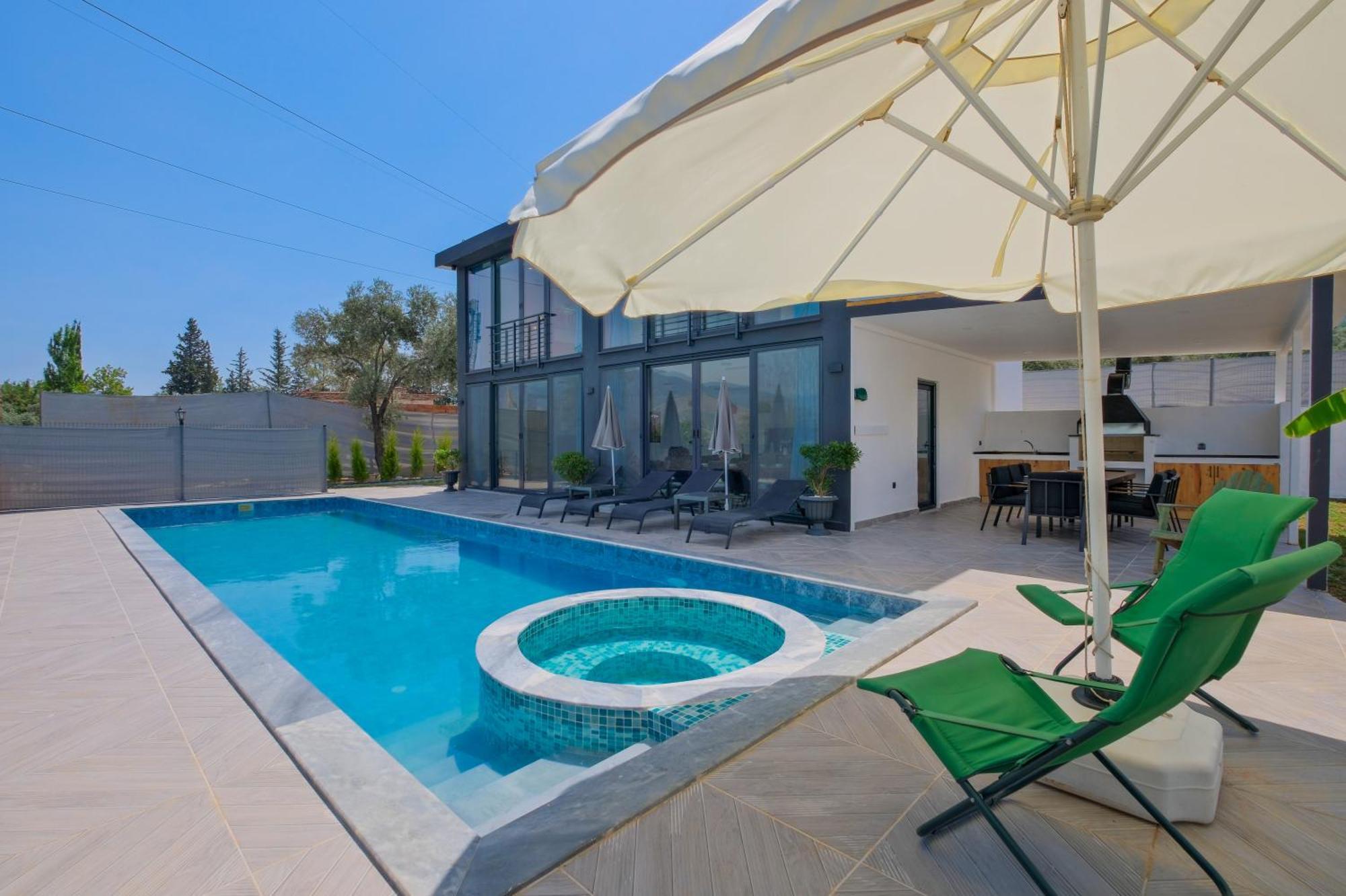 Havuz Jakuzili Luex Villa