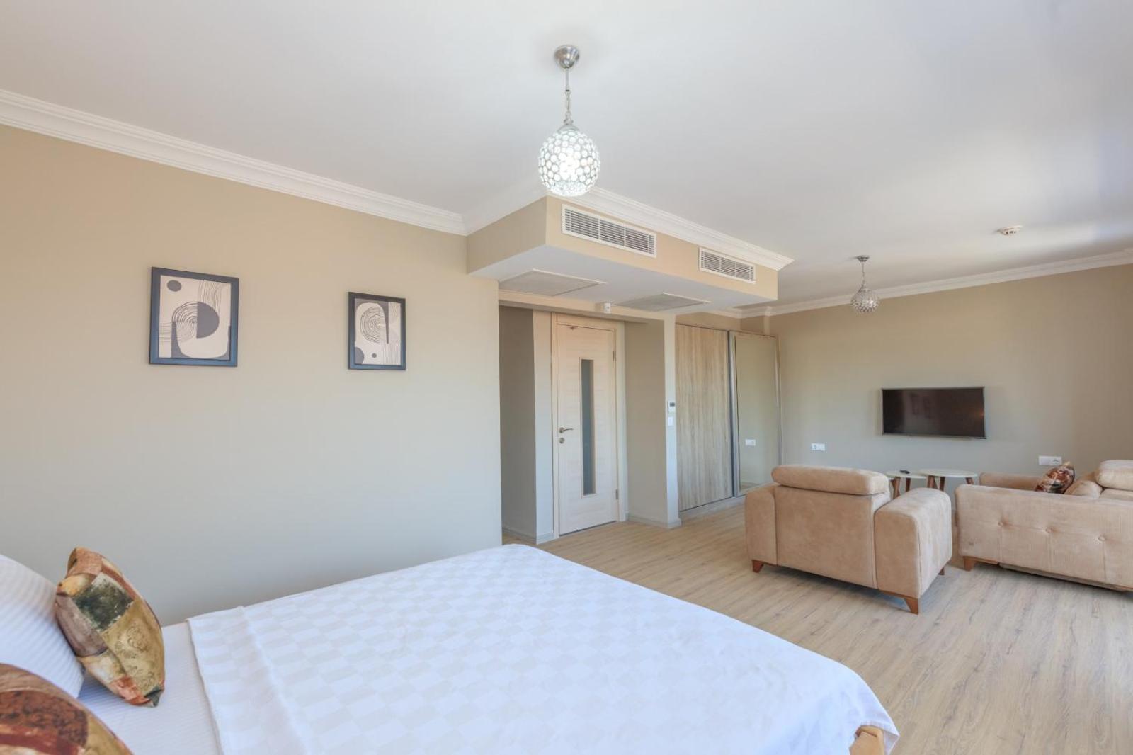 Suna Suits Guest house *
