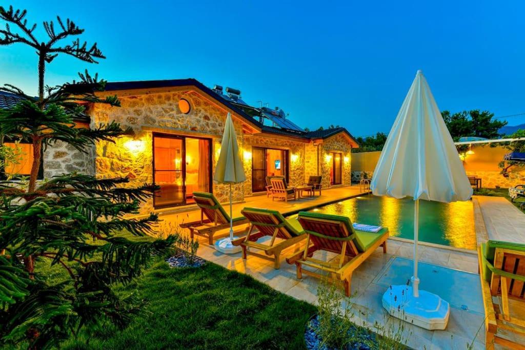 Canoezue 1 Villa *