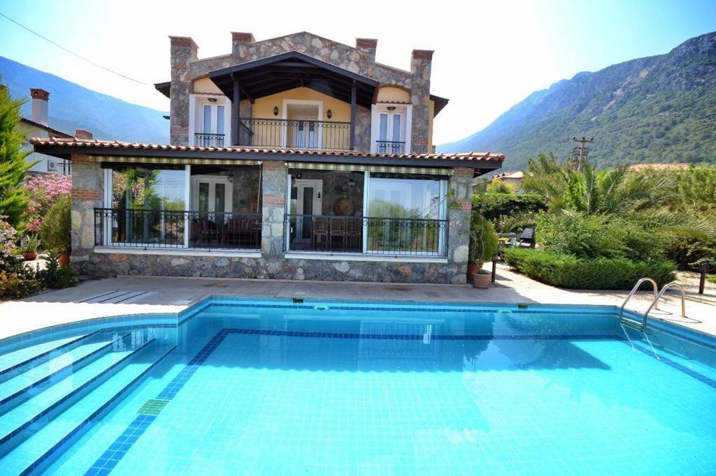 Villa Antas