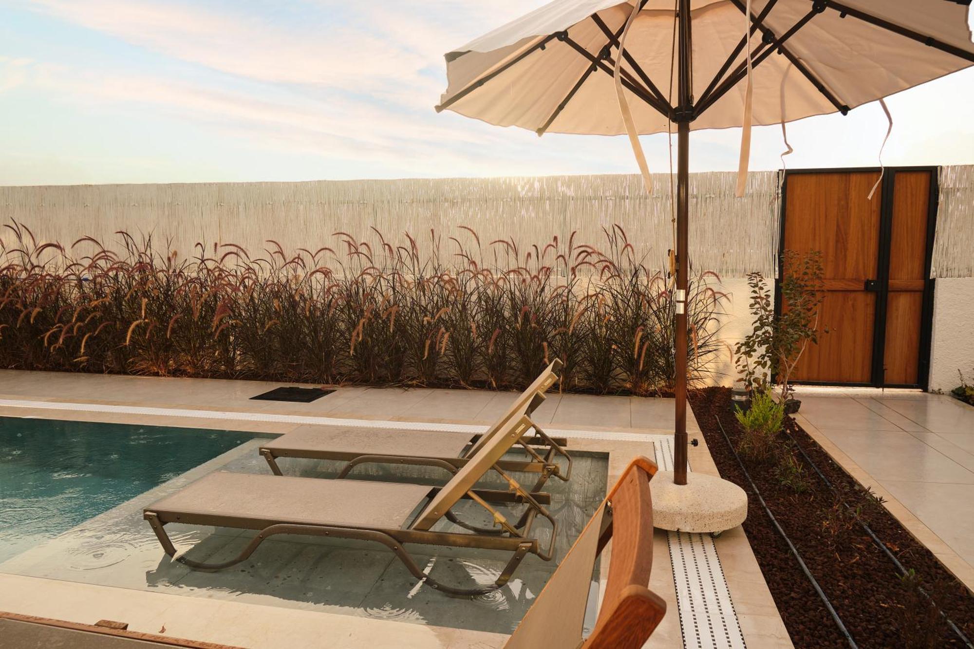 Villa Ashta / Color Block *