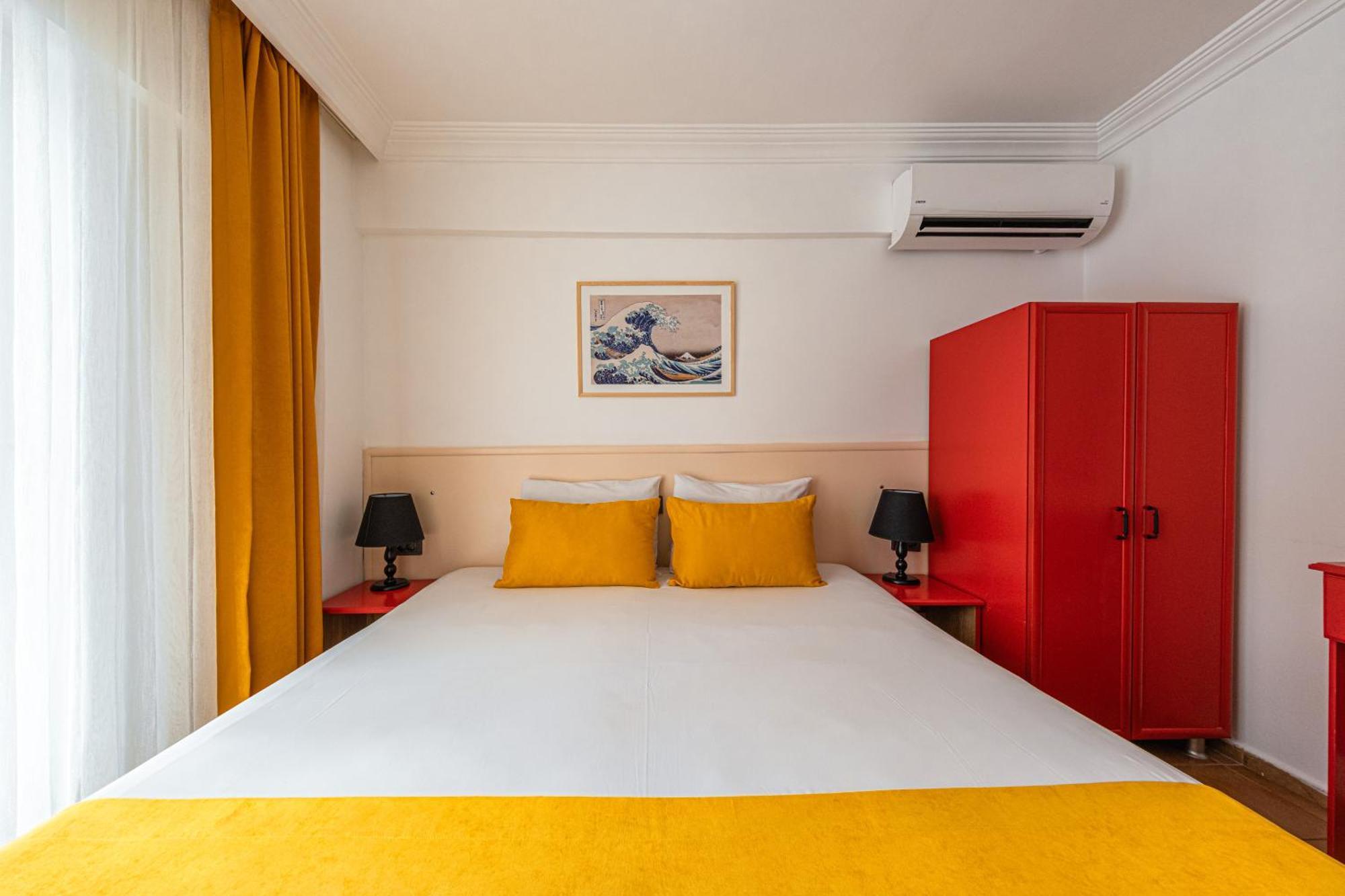 Ten Apart Hotel
