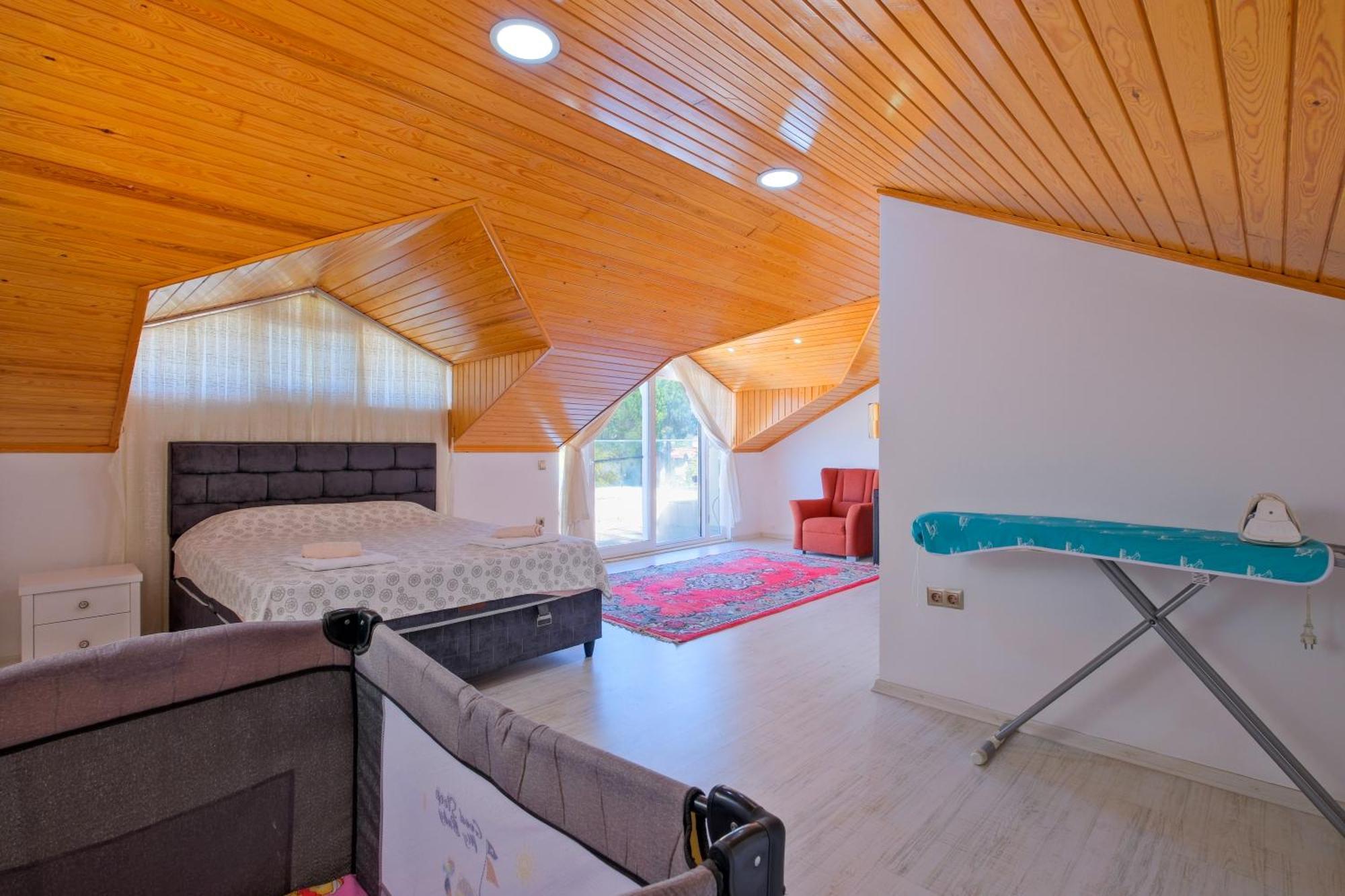 Villa Calis 1 *