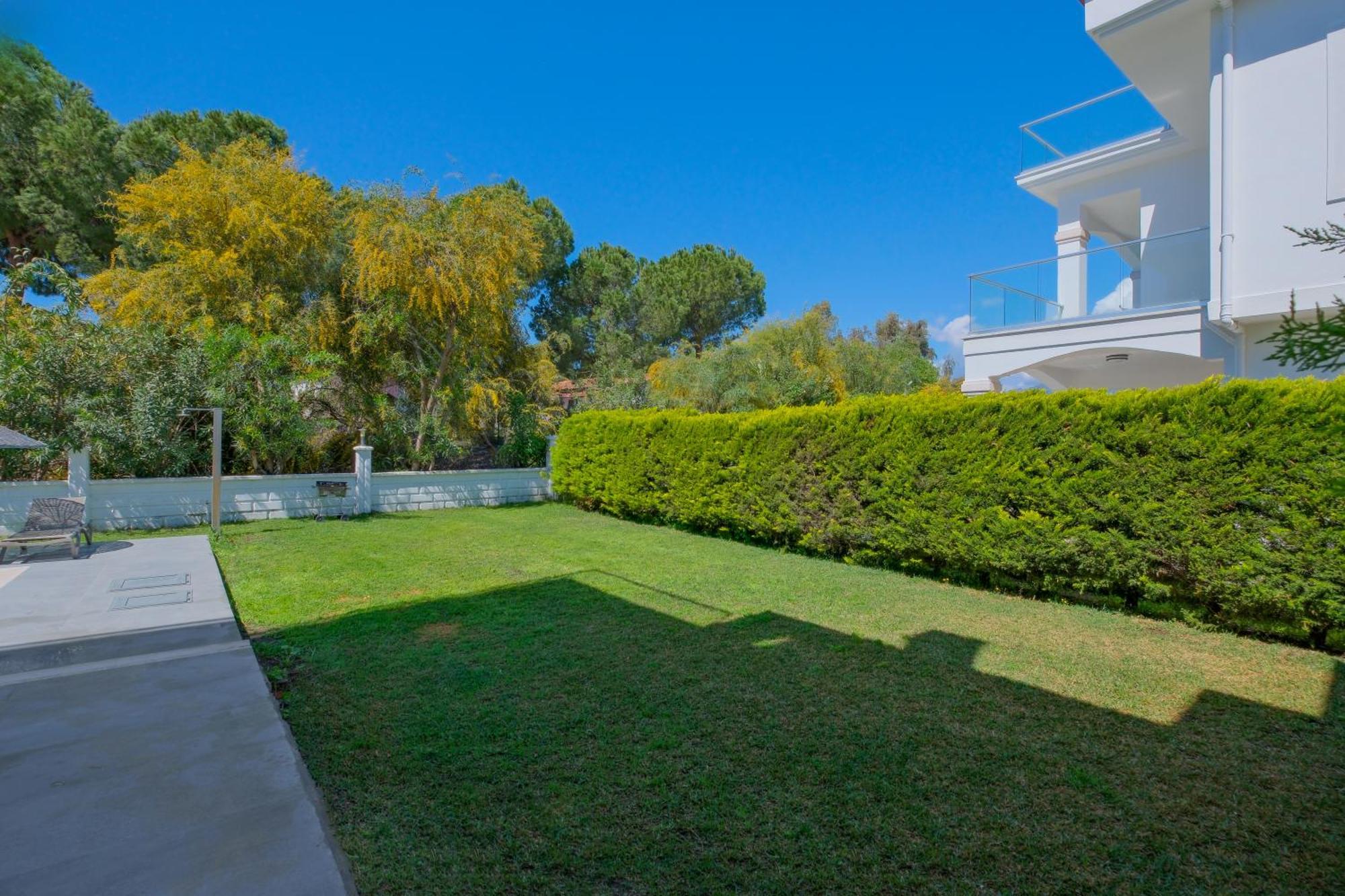 Villa Calis 1 *