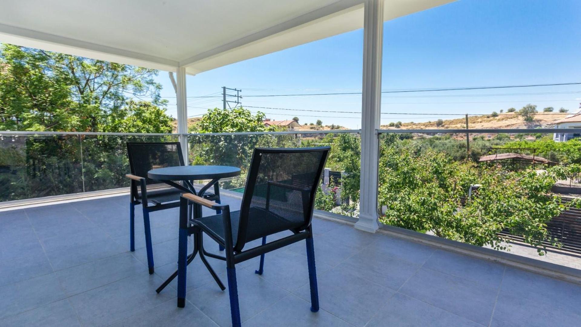 4 Bedroom 2555 Villa *