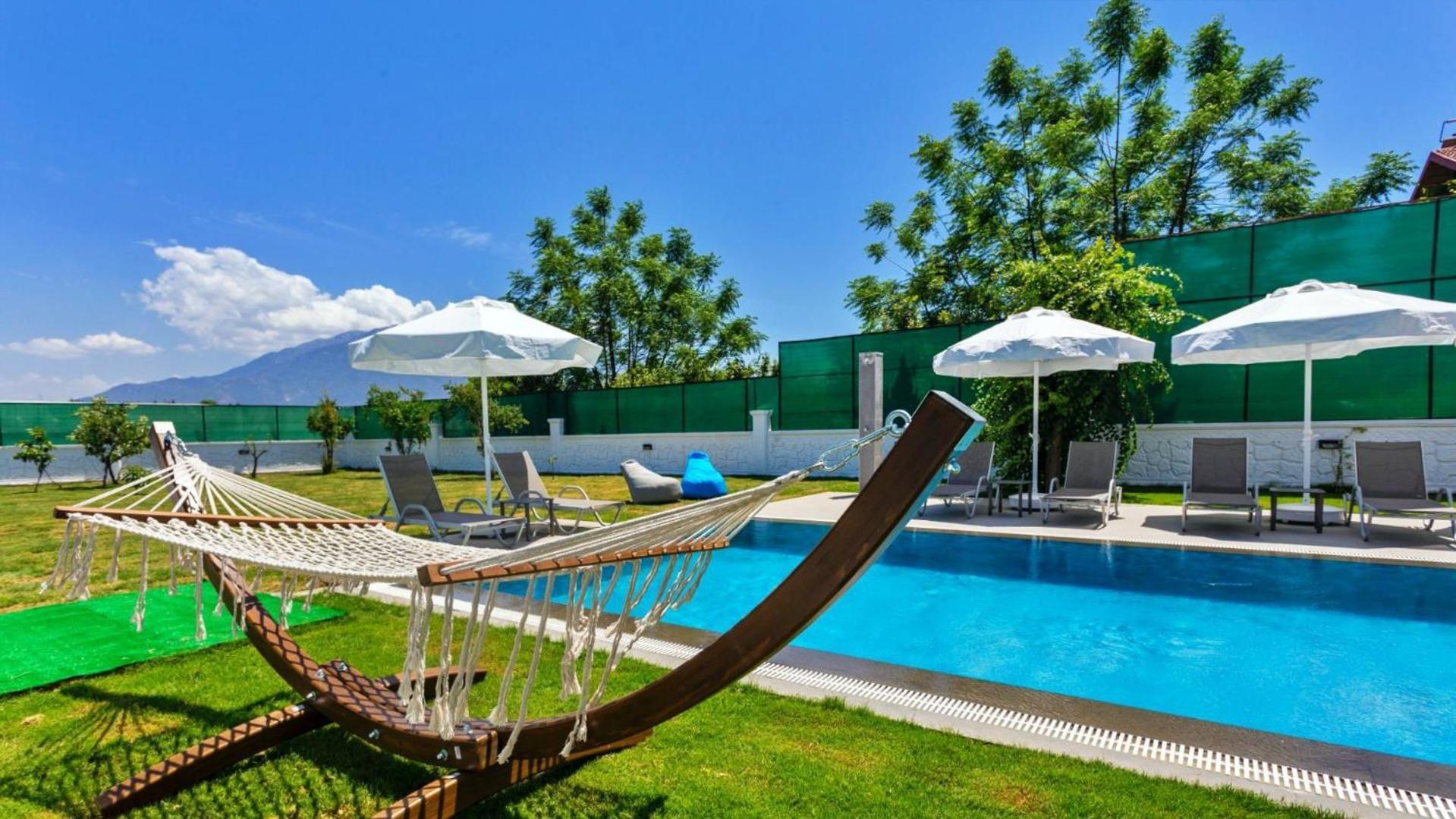 4 Bedroom 2555 Villa *