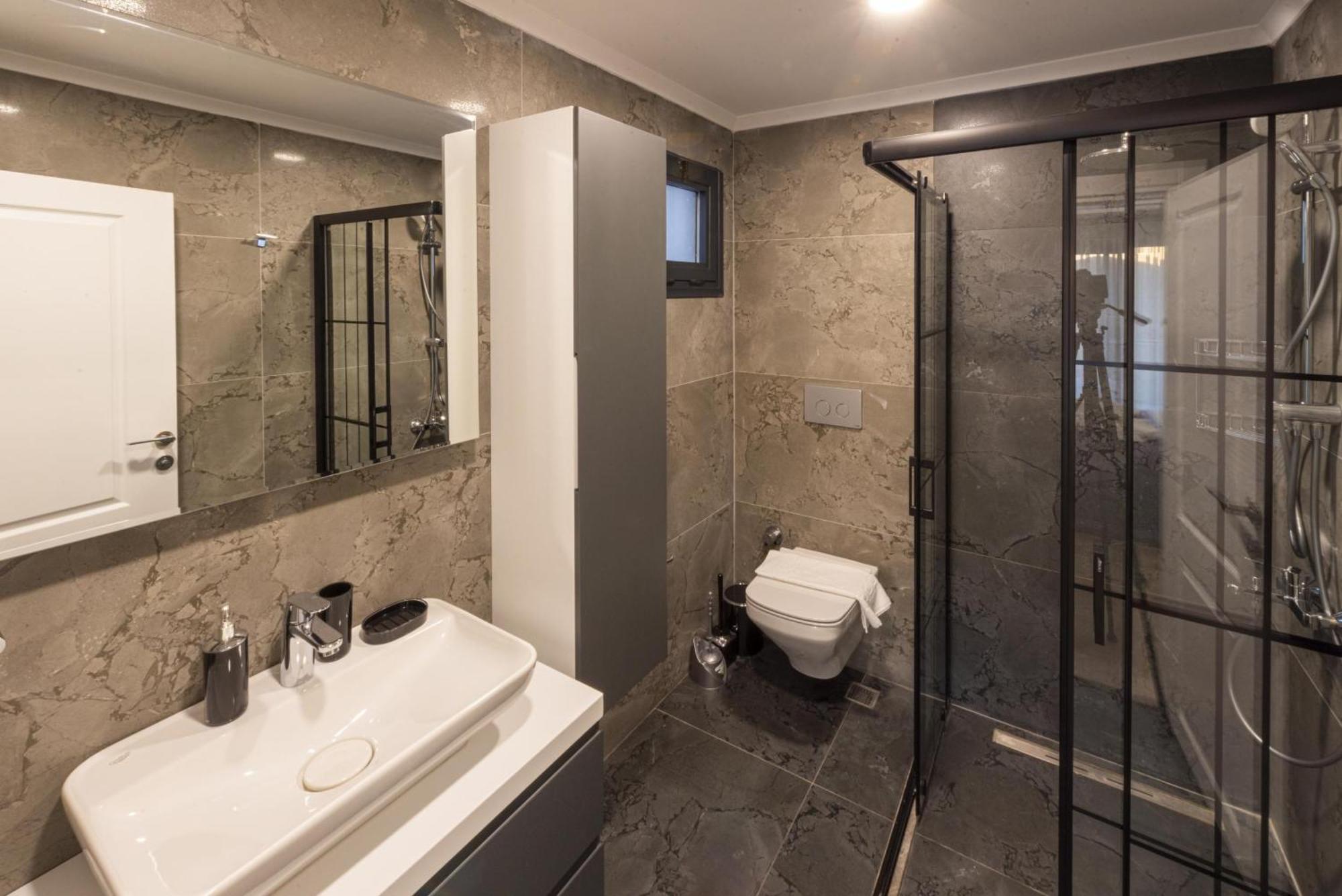 Oeluedeniz Ovacik 4 1 Salon 8 Kisilik Tatil Villasi *