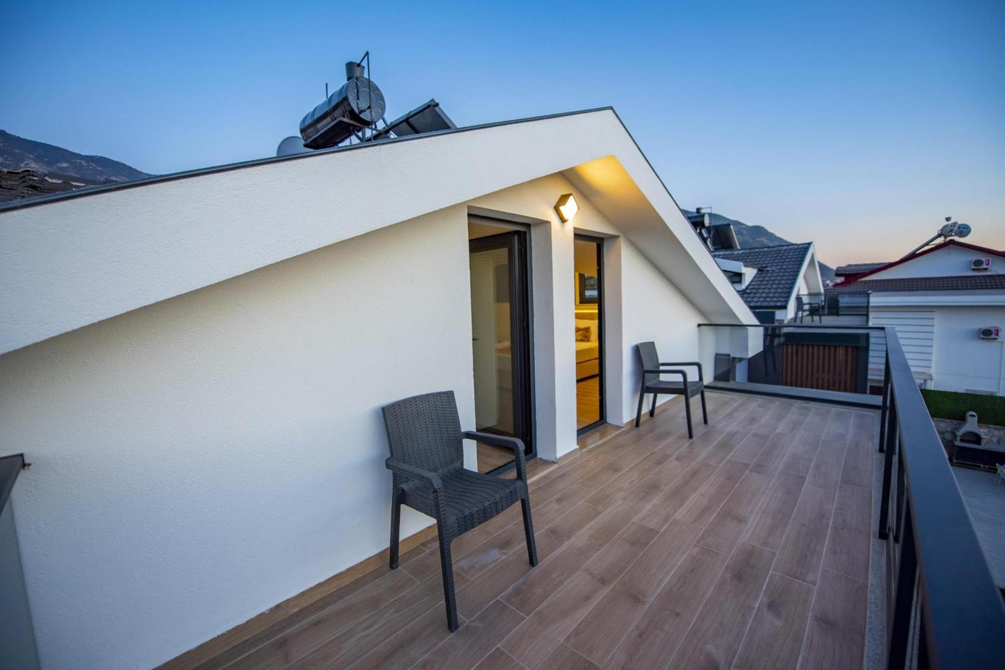 Oeluedeniz Ovacik 4 1 Salon 8 Kisilik Tatil Villasi
