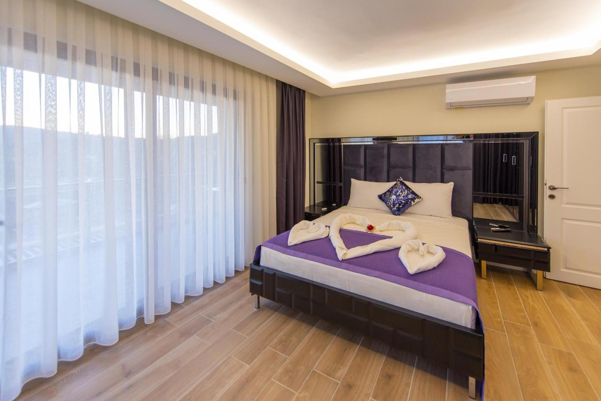 Oeluedeniz Ovacik 4 1 Salon 8 Kisilik Tatil Villasi Villa