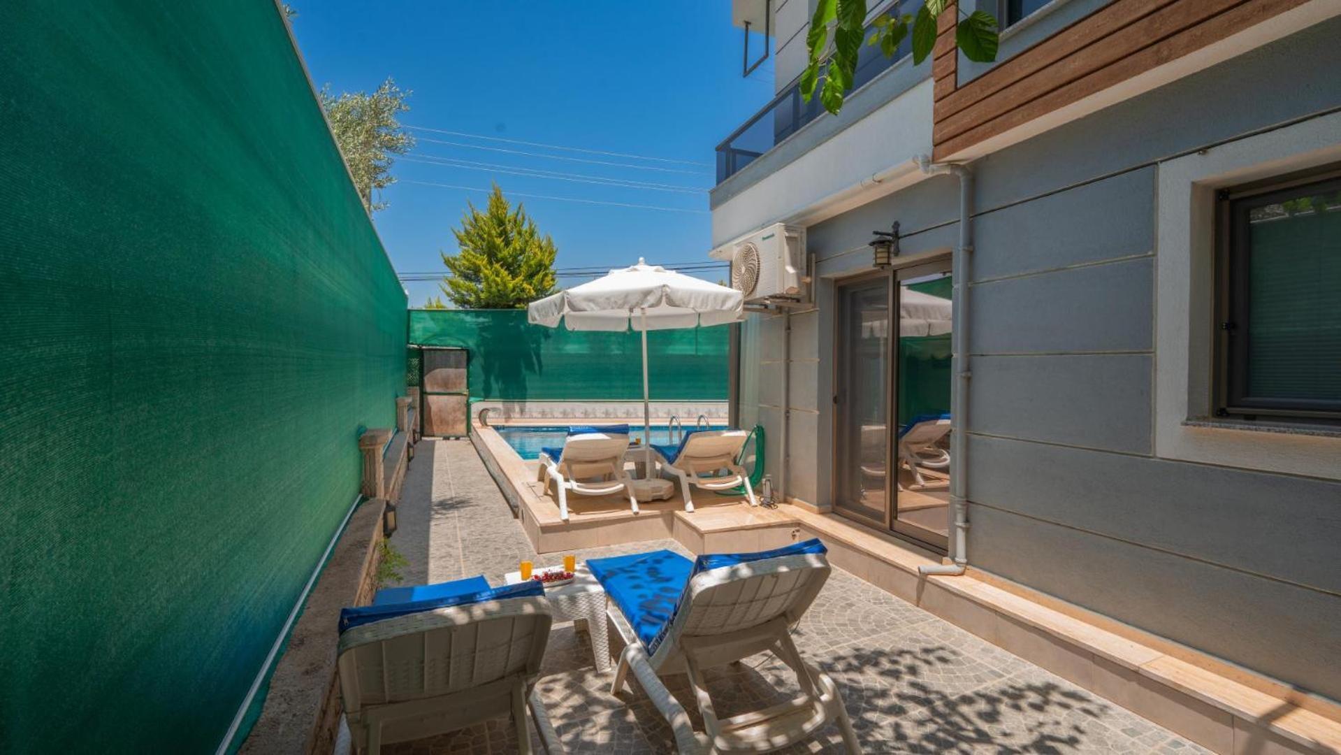 3 Bedroom - 9003
