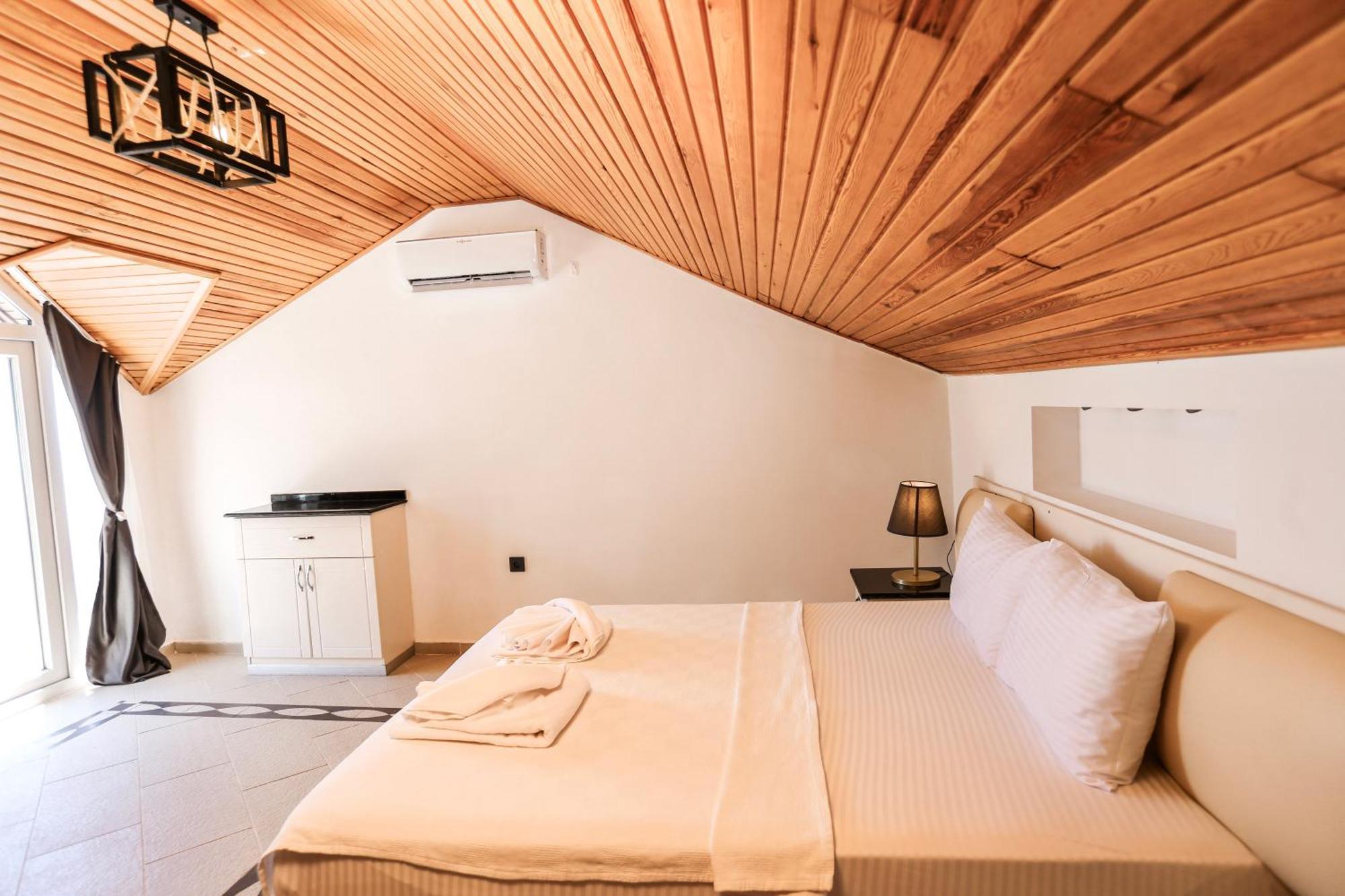Hotel Tropical Deluxe 4*
