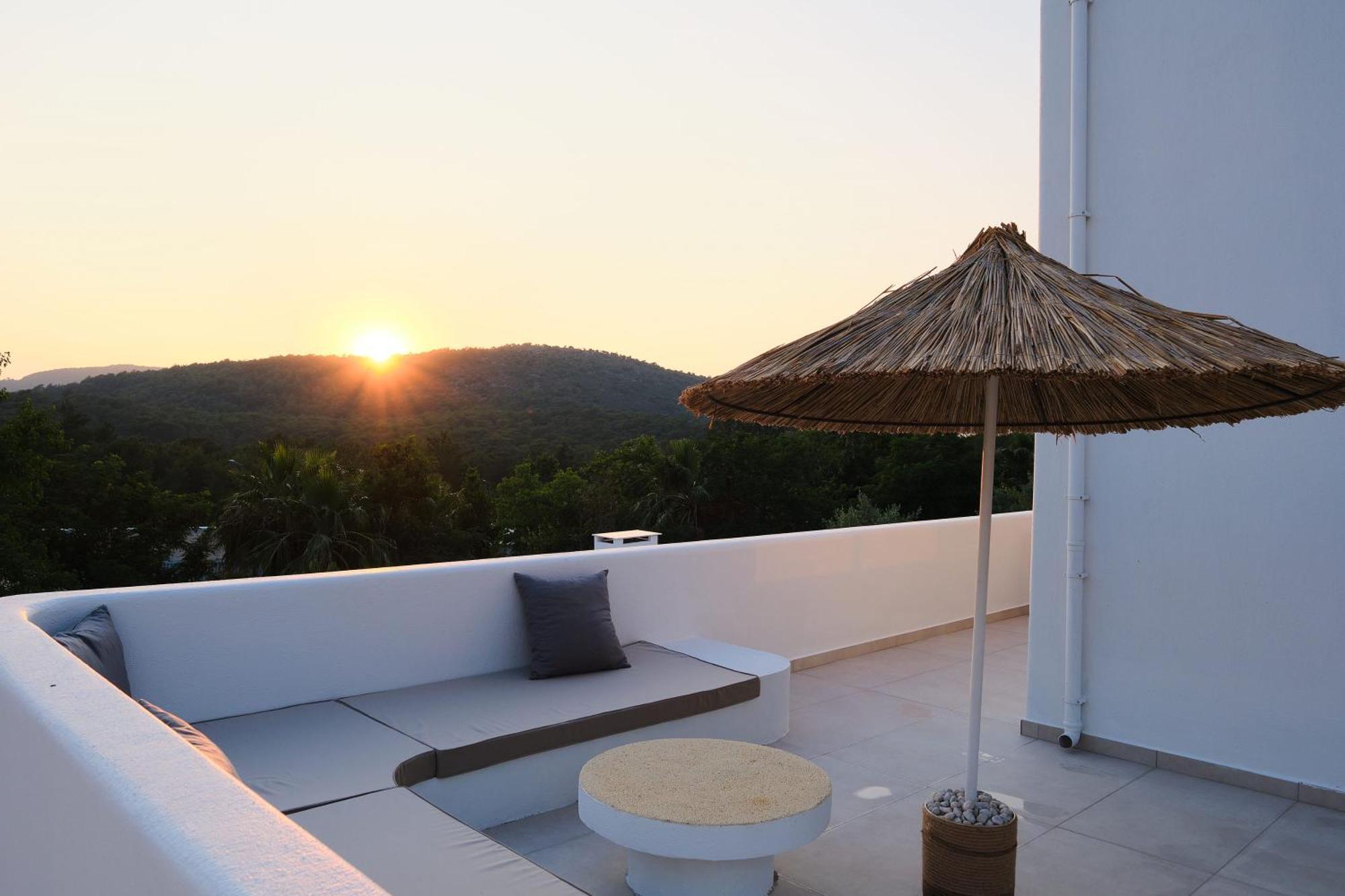 Neox With 2 Pools, Jacuzzi, Sauna & Minigolf Fethiye