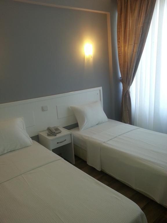 Adrian Hotel